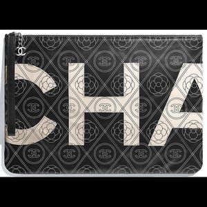 CHANEL 2018 Camellia O Case Clutch NWT
